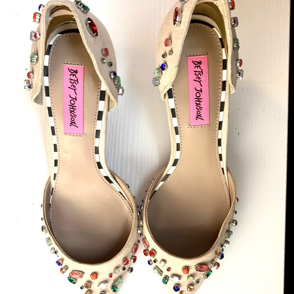 NEW BETSEY JOHNSON Rhinestone Pumps - Picture 7 of 9